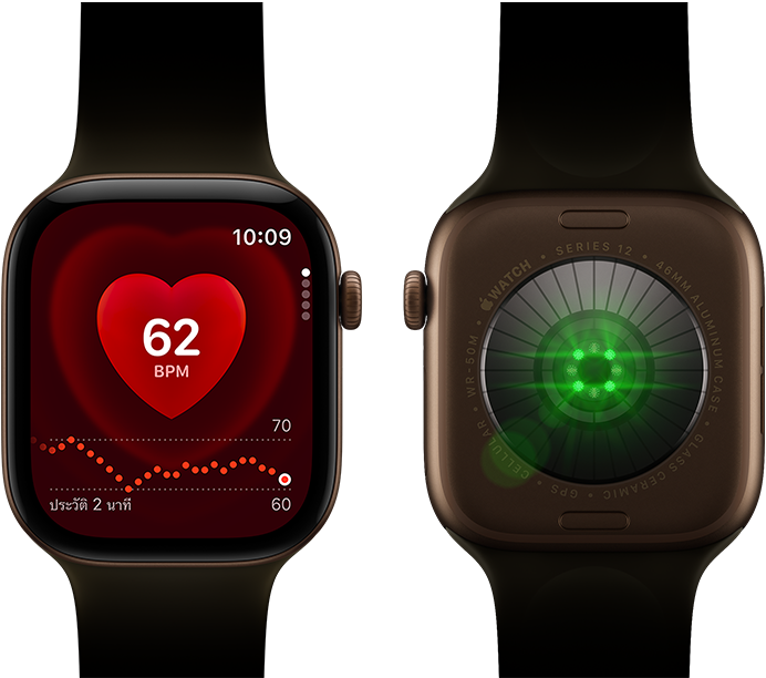 Apple Watch Series 12 สองเรือน, ตัวเรือนอะลูมิเนียม, สีบรอนซ์เข้ม พร้อมสายแบบ Sport Band สีเขียวมะกอก, เรือนหนึ่งแสดงแอปอัตราการเต้นของหัวใจ, อีกเรือนแสดงระบบติดตามสุขภาพที่ด้านหลังของนาฬิกา, พร้อมแสง LED สีเขียวที่ส่องสว่าง